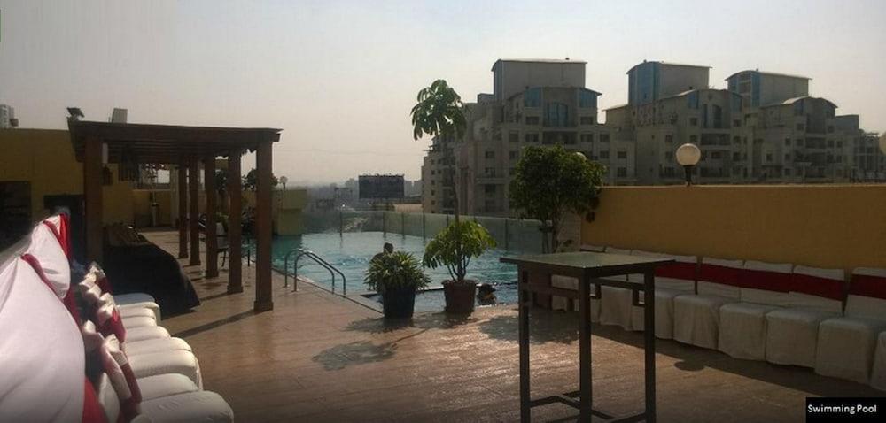 Hotel Royal Orchid Central, Pune